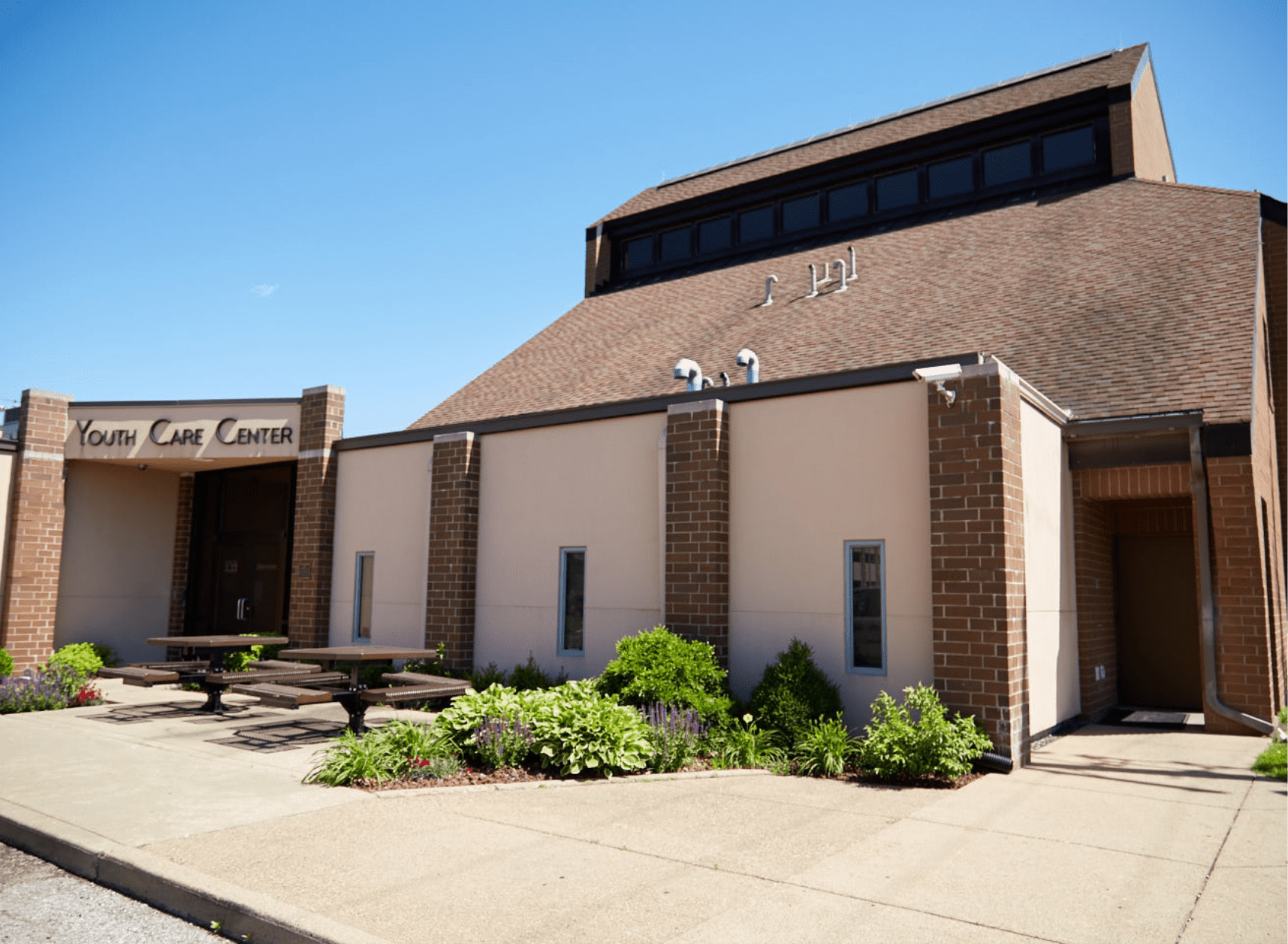 Contact Loving the lost, helping the homeless at Evansville Rescue